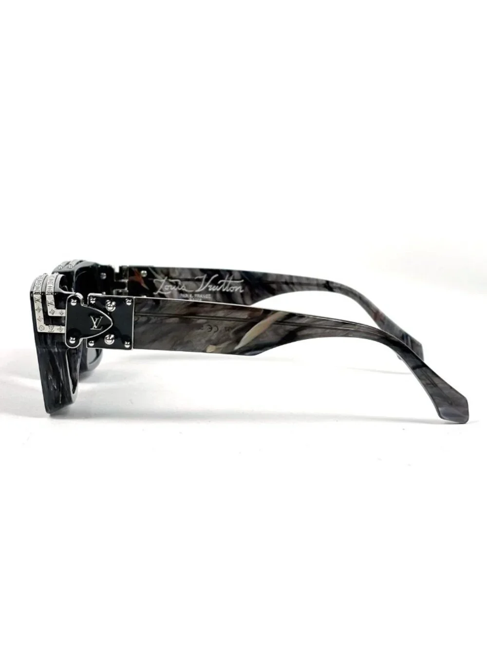 Louis Vuitton 1.1 Millionaire Eyewear Square Sunglasses Acetate Gray